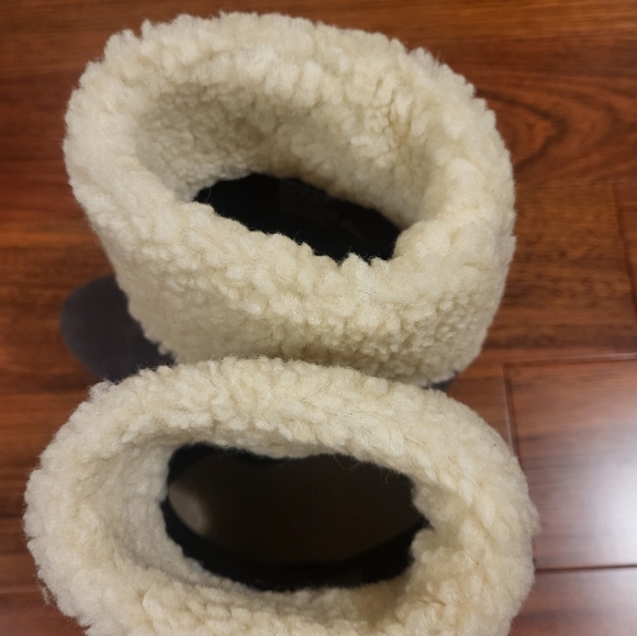 Just Fab Cameron Sherpa Wedge Boots - Picture 5 of 10